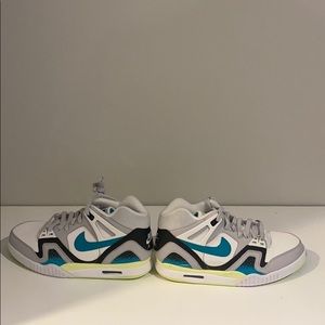 Nike Air Tech Challenge 2